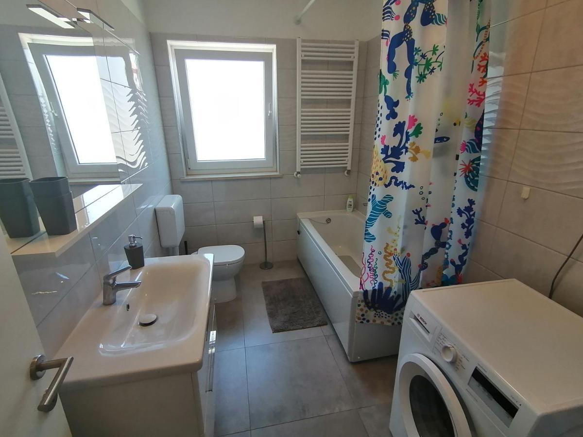 Holiday Apartment Dunja Pula Exterior photo